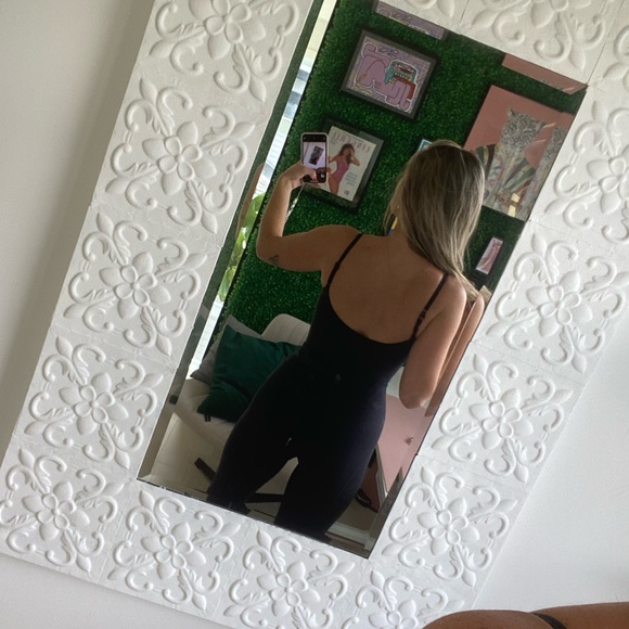 Aritzia Wilfred Free Divinity Jumpsuit BRANDNEW - Picture 3 of 4